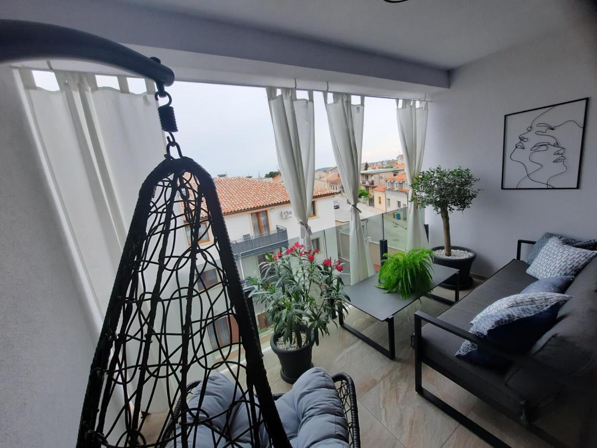 Enjoy Pula - New Apt With Terrace And Free Parking Garage 外观 照片